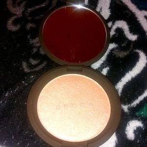 Becca champagne pop